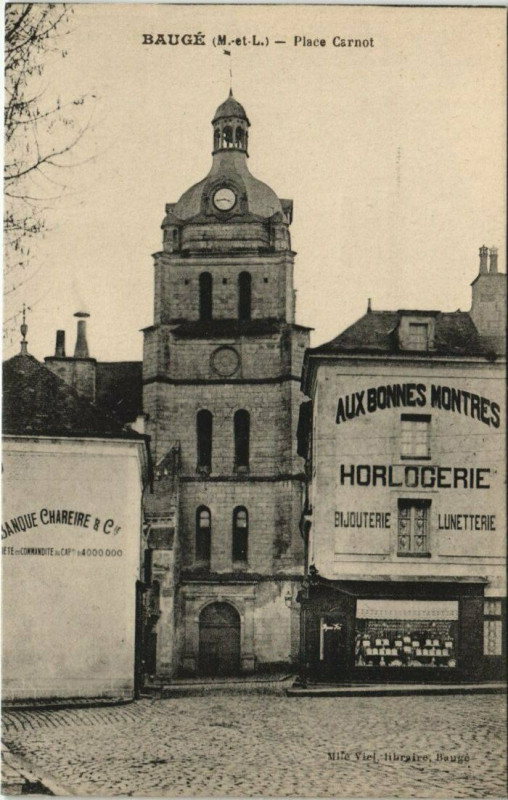 Carte postale ancienne Bauge-Place Carnot