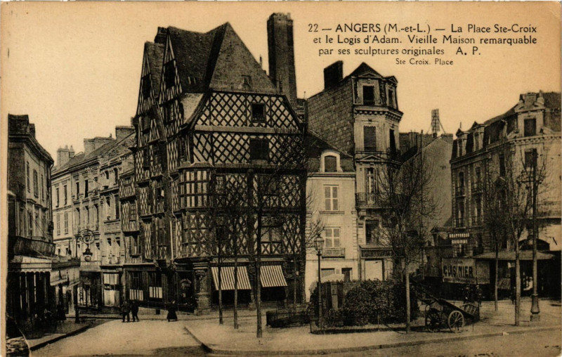 Carte postale ancienne Angers - La Place Sainte-Croix et le Logis d'Adam Vieille à Angers