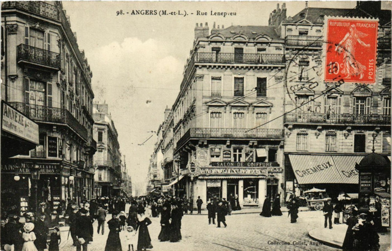 Carte postale ancienne Angers - Rue Lenepveu à Angers