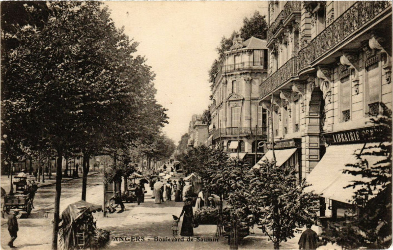 Carte postale ancienne Angers - Boulevard de Saumur à Angers