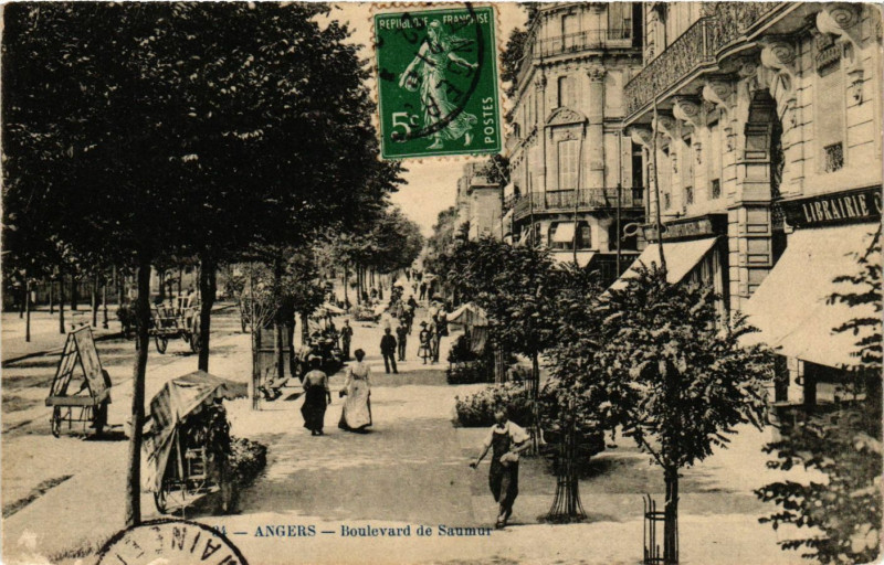 Carte postale ancienne Angers - Boulevard de Saumur à Angers