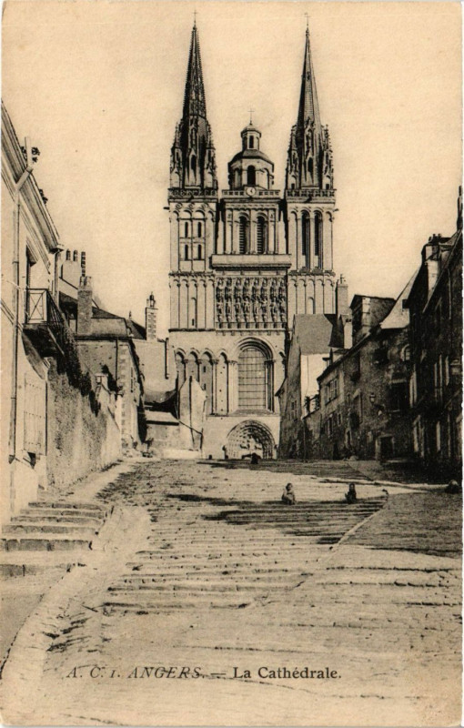 Carte postale ancienne Angers - La Cathédrale à Angers