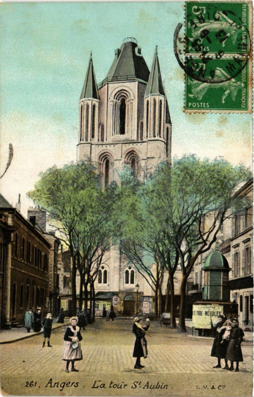 Carte postale ancienne Angers - La tour Saint-Aubin à Angers