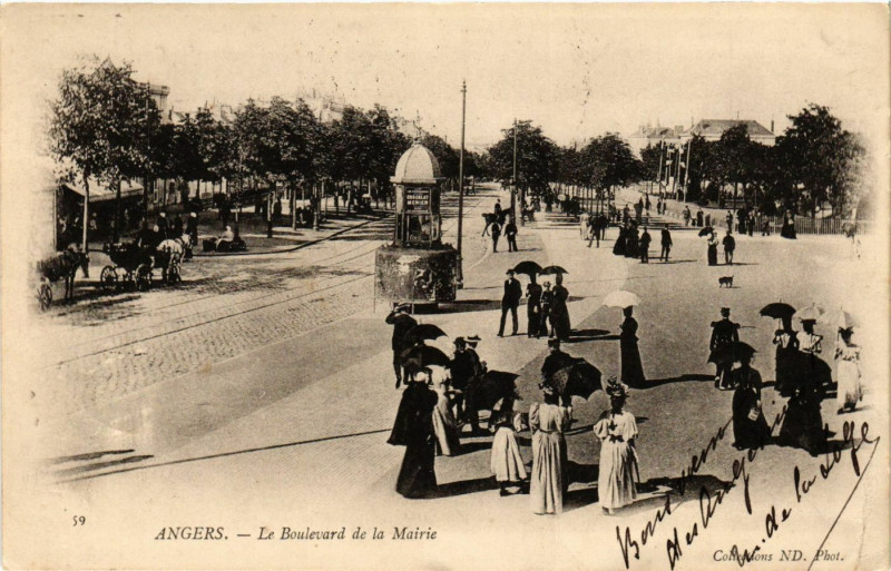 Carte postale ancienne Angers - Le Boulevard de la Mairie à Angers