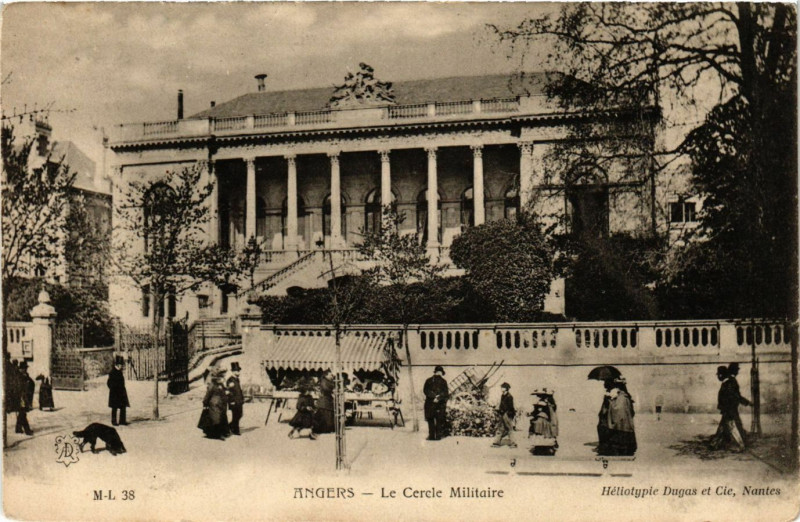 Carte postale ancienne Angers - Le Cercle Militaire à Angers