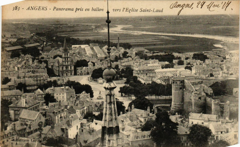 Carte postale ancienne Angers - Panorama pris en ballon Vers l'Eglise Saint-Laud à Angers