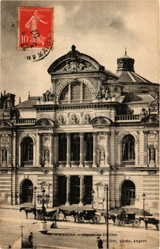 Carte postale ancienne Angers - Parade de Théatre à Angers