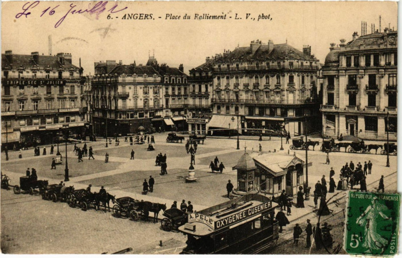 Carte postale ancienne Angers - Place du Ralliement à Angers