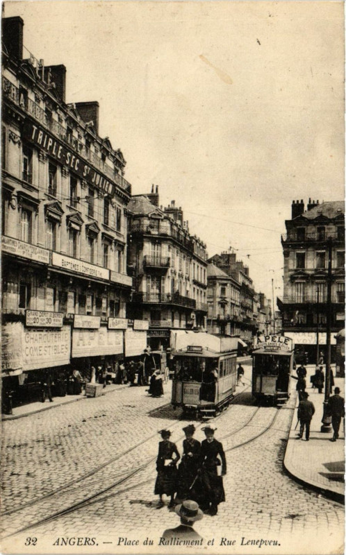 Carte postale ancienne Angers - Place du Ralliement et Rue Lenepveu à Angers