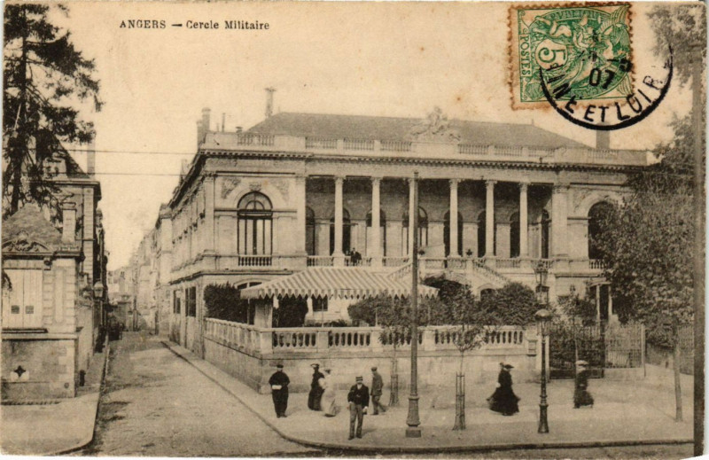 Carte postale ancienne Angers - Cercle Militaire à Angers