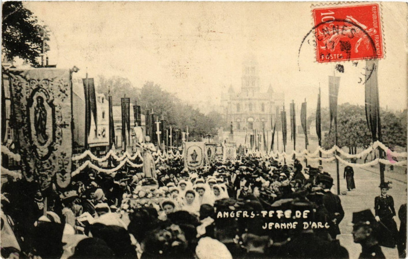 Carte postale ancienne Angers - Tefe de' Jeanne d'Arc à Angers