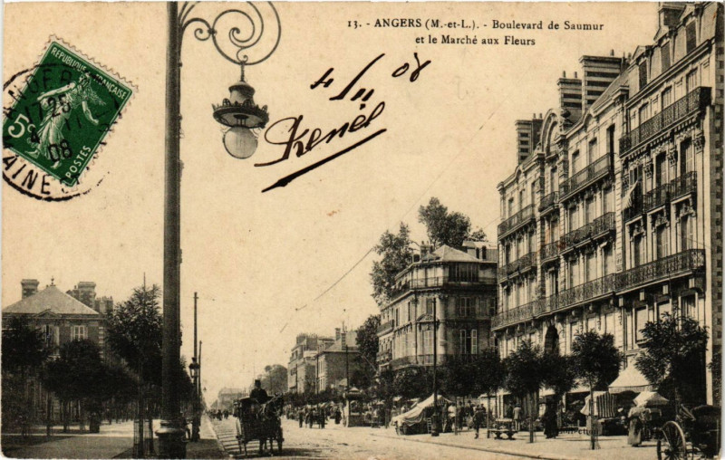 Carte postale ancienne Angers - Boulevard de Saumur et le Marche aux Fleurs à Angers