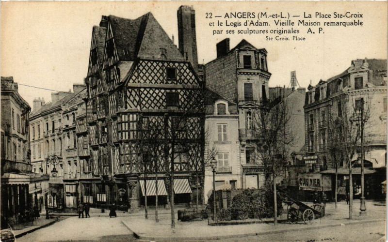 Carte postale ancienne Angers - La Place Sainte-Croix et Logis d'Adam Vieille à Angers