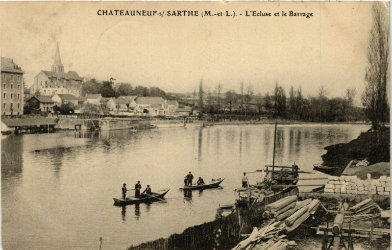 Carte postale ancienne Chateauneuf-sur-Sarthe - L'Ecluse et le Barrage