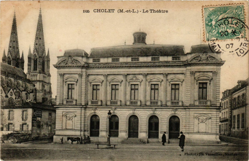 Carte postale ancienne Cholet - Le Théatre à Cholet