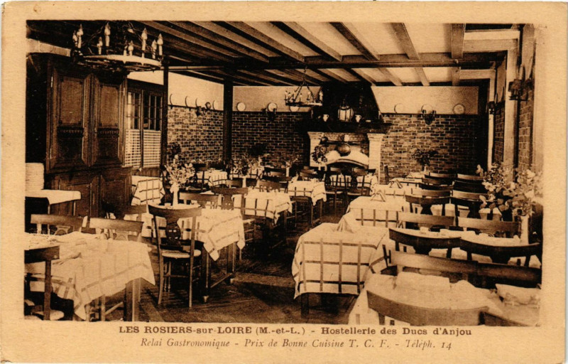 Carte postale ancienne Les Rosiers-sur-Loire - Hostellerie des Dues d'Anjou à Loiré