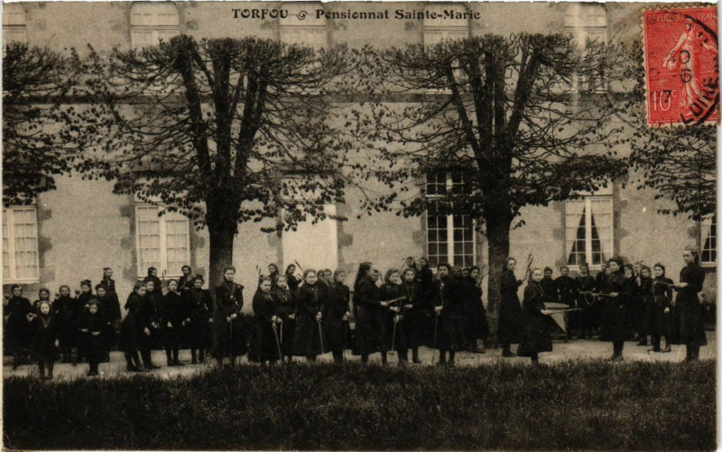 Carte postale ancienne Torfou - Pensionnat Sainte-Marie