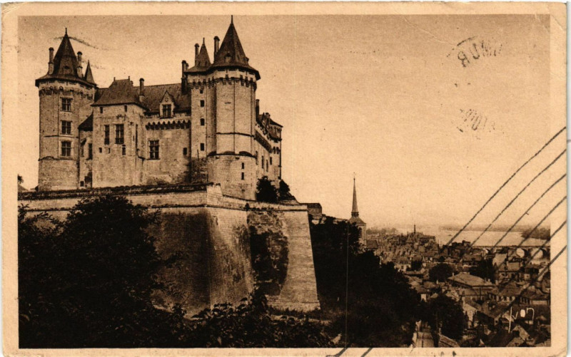 Carte postale ancienne Saumur - Vue générale à Saumur