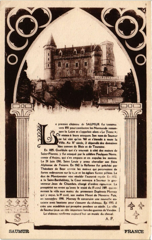 Carte postale ancienne Saumur - Le Premier Chateau à Saumur