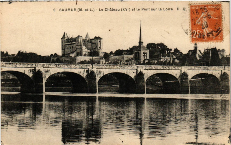 Carte postale ancienne Saumur - Le Chateau à Saumur