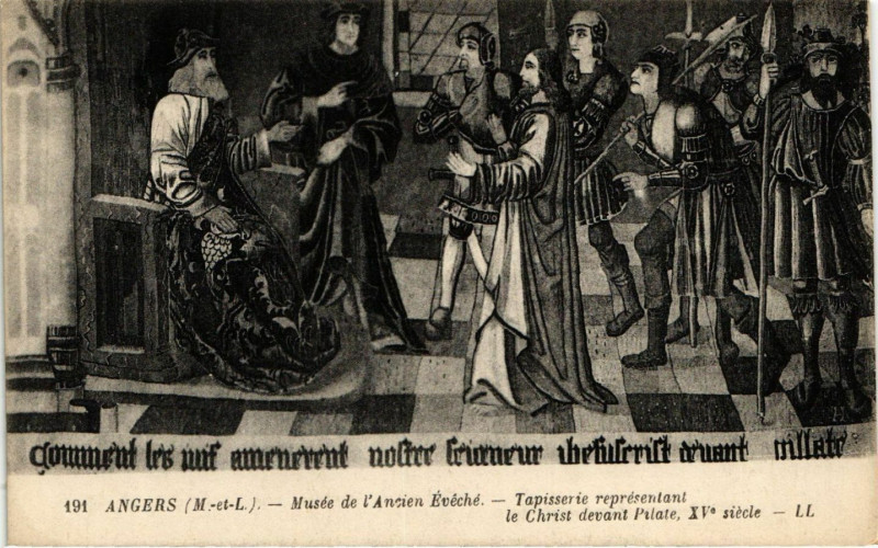 Carte postale ancienne Angers - Musée de l'ancien Eveche - Tapissiere des Gobelins à Angers