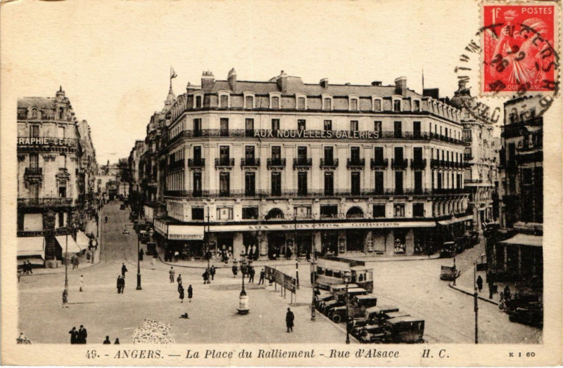 Carte postale ancienne Angers - La Place du Ralliement à Angers
