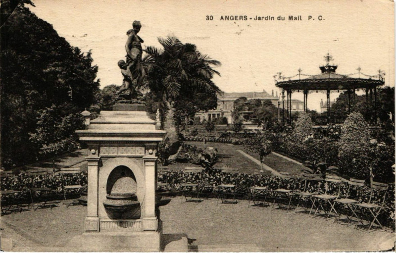 Carte postale ancienne Angers - Jardin du Mail à Angers