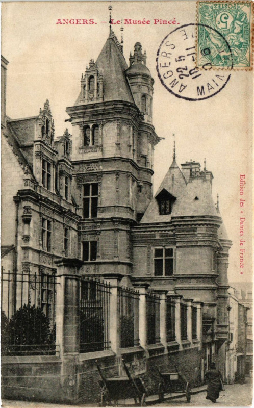 Carte postale ancienne Angers - Le Musée Pince à Angers