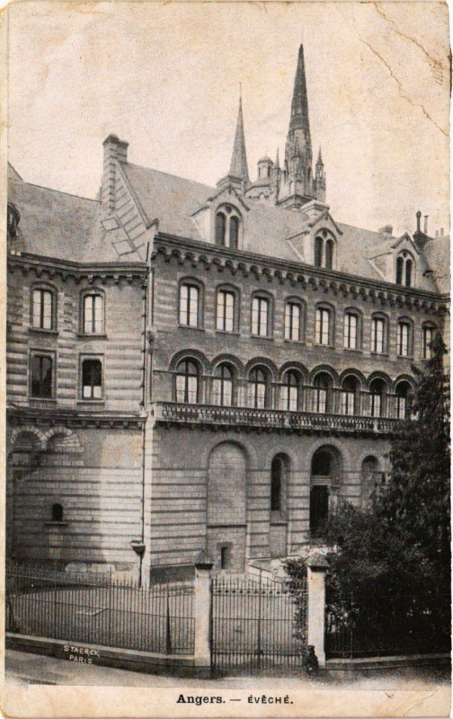 Carte postale ancienne Angers - Eveche à Angers