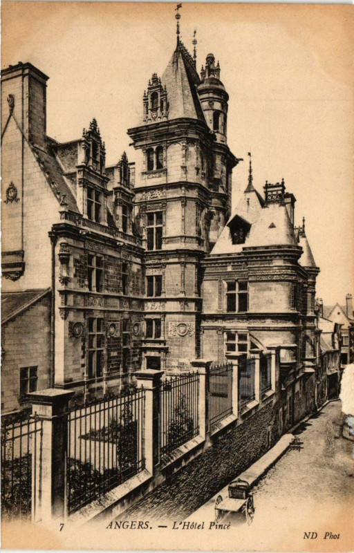 Carte postale ancienne Angers - L'Hotel Pince à Angers