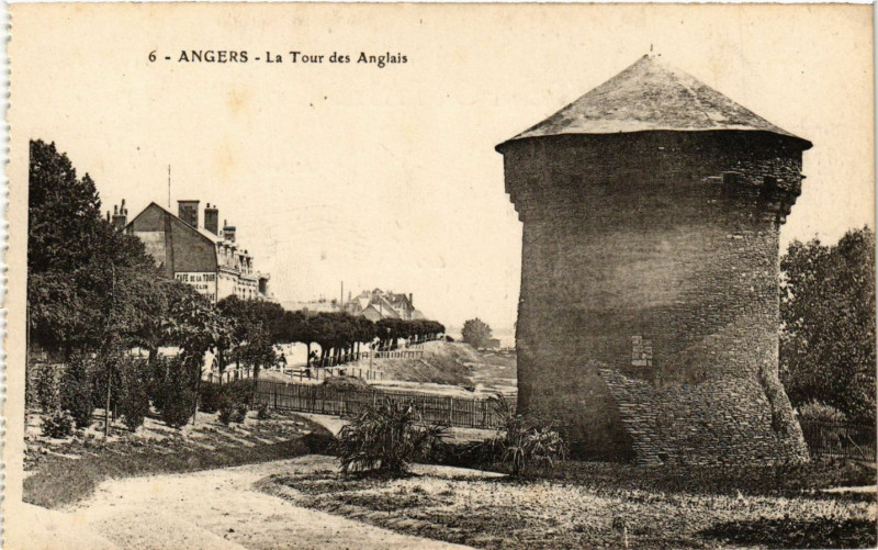 Carte postale ancienne Angers - La Tour des Anglais à Angers