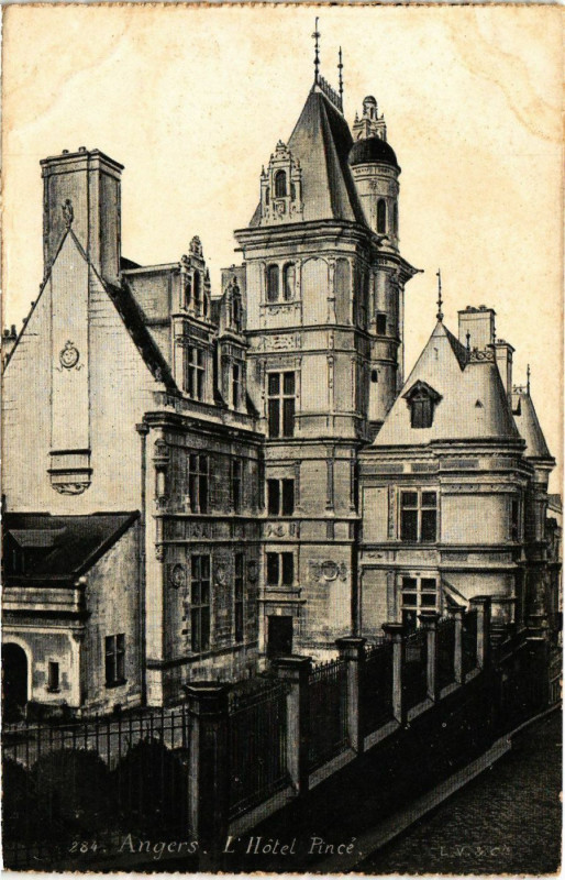 Carte postale ancienne Angers L'Hotel Pince à Angers