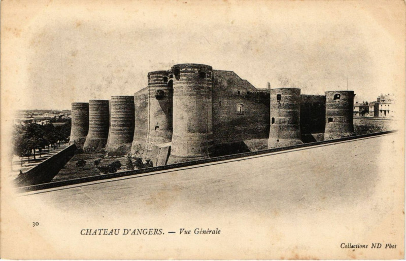 Carte postale ancienne Angers - Chateau Vue générale à Angers