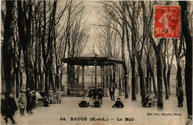 Carte postale ancienne Bauge - Le Mail