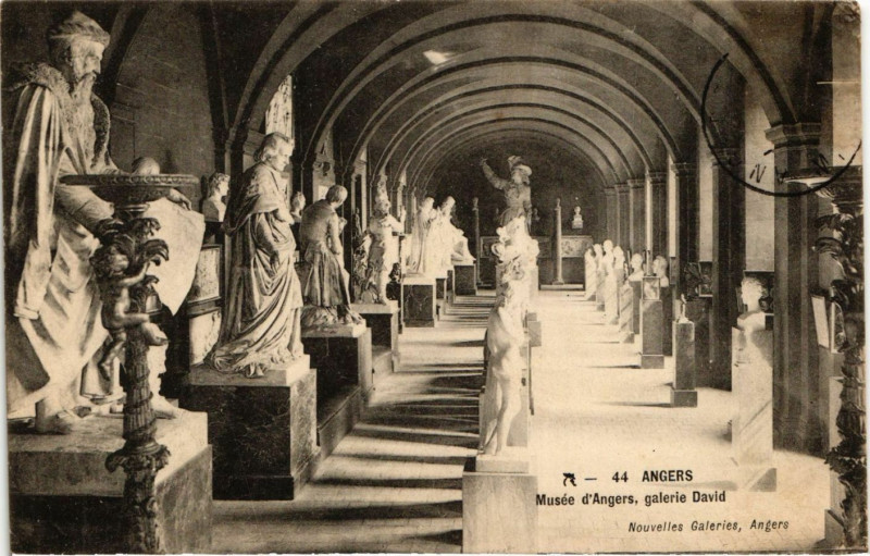 Carte postale ancienne Angers - Musée d'Angers galerie David à Angers