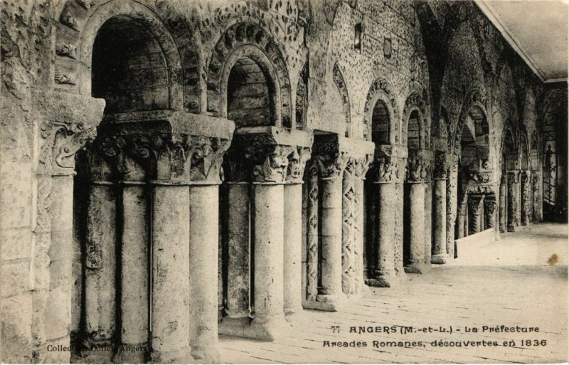 Carte postale ancienne Angers - La Prefecture Arcades Romanes decouvertes en 1836 à Angers
