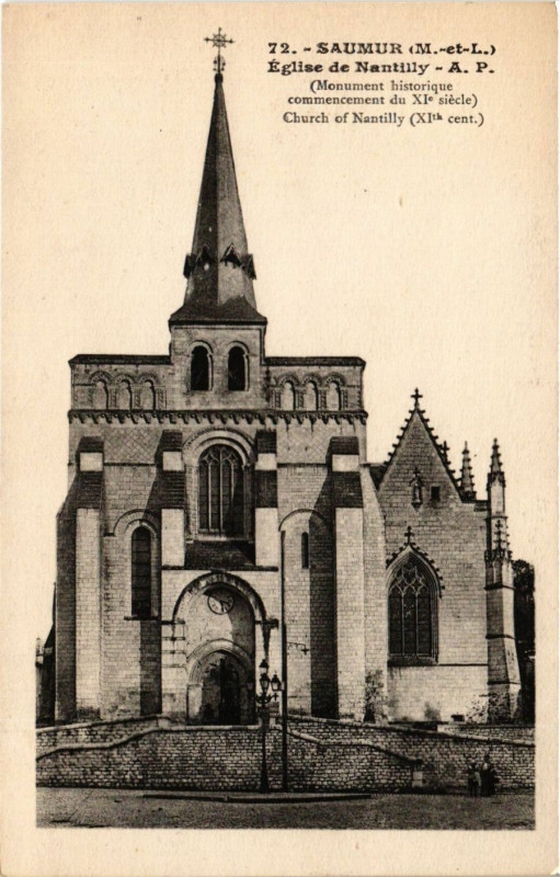 Carte postale ancienne Saumur Eglise de Nantilly à Saumur