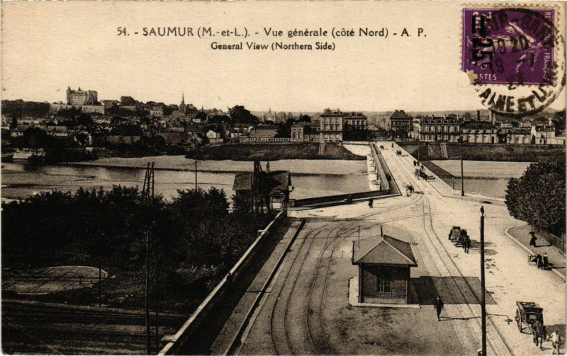 Carte postale ancienne Saumur - Vue générale à Saumur