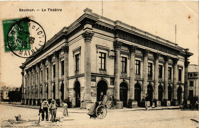 Carte postale ancienne Saumur - Le Théatre à Saumur