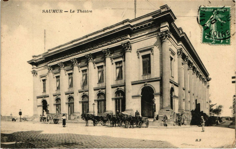 Carte postale ancienne Saumur - Le Théatre à Saumur