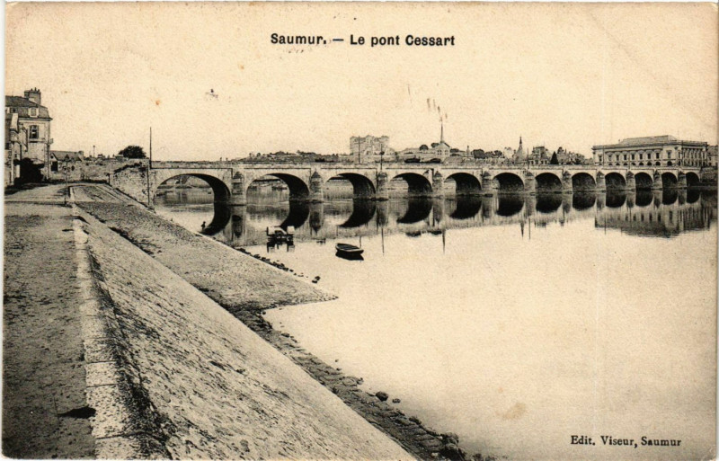 Carte postale ancienne Saumur - Le pont Cessart à Saumur