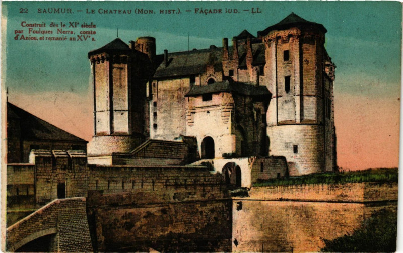 Carte postale ancienne Saumur - Le Chateau - Facade Gud à Saumur