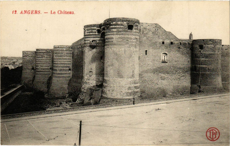 Carte postale ancienne Angers - Le Cbhateau à Angers