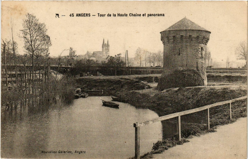 Carte postale ancienne Angers - Tour de la Haute Chaine et panorama à Angers