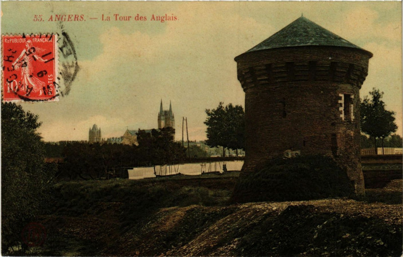 Carte postale ancienne Angers - La Tour des Anglais à Angers