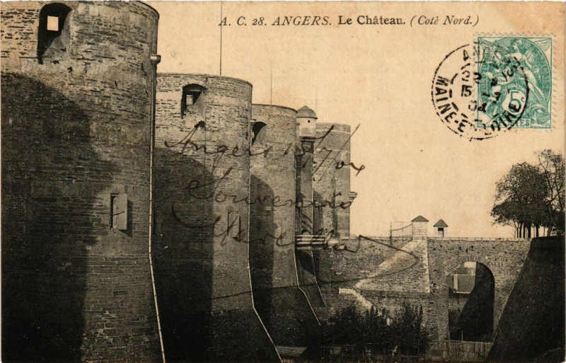 Carte postale ancienne Angers - Le Chateau à Angers