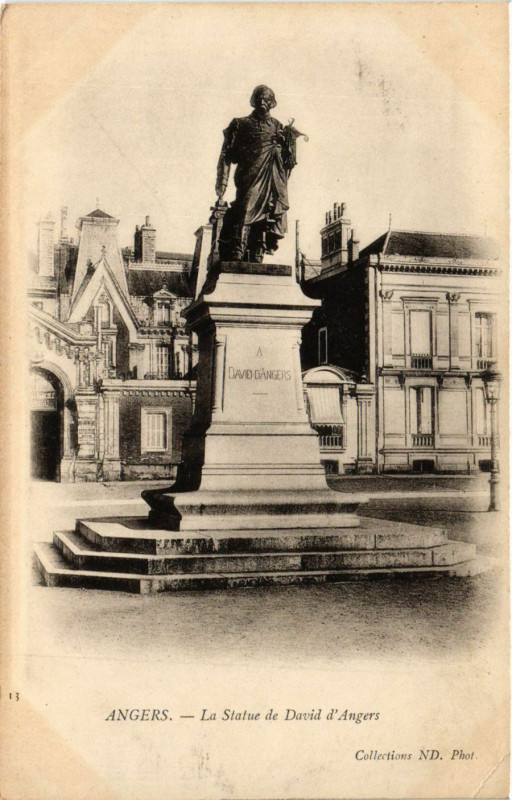 Carte postale ancienne Angers - La Statue de David d'Angers à Angers
