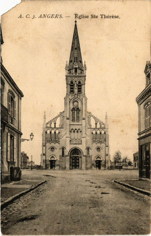 Carte postale ancienne Angers - Eglise Sainte-Therese à Angers