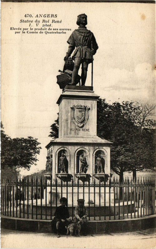 Carte postale ancienne Angers - Statue du Roi René à Angers