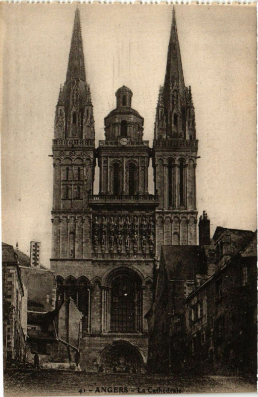 Carte postale ancienne Angers - La Cathédrale à Angers